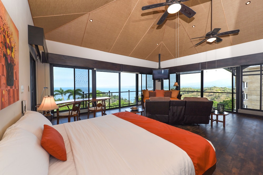 Tulemar Resort 49/77
