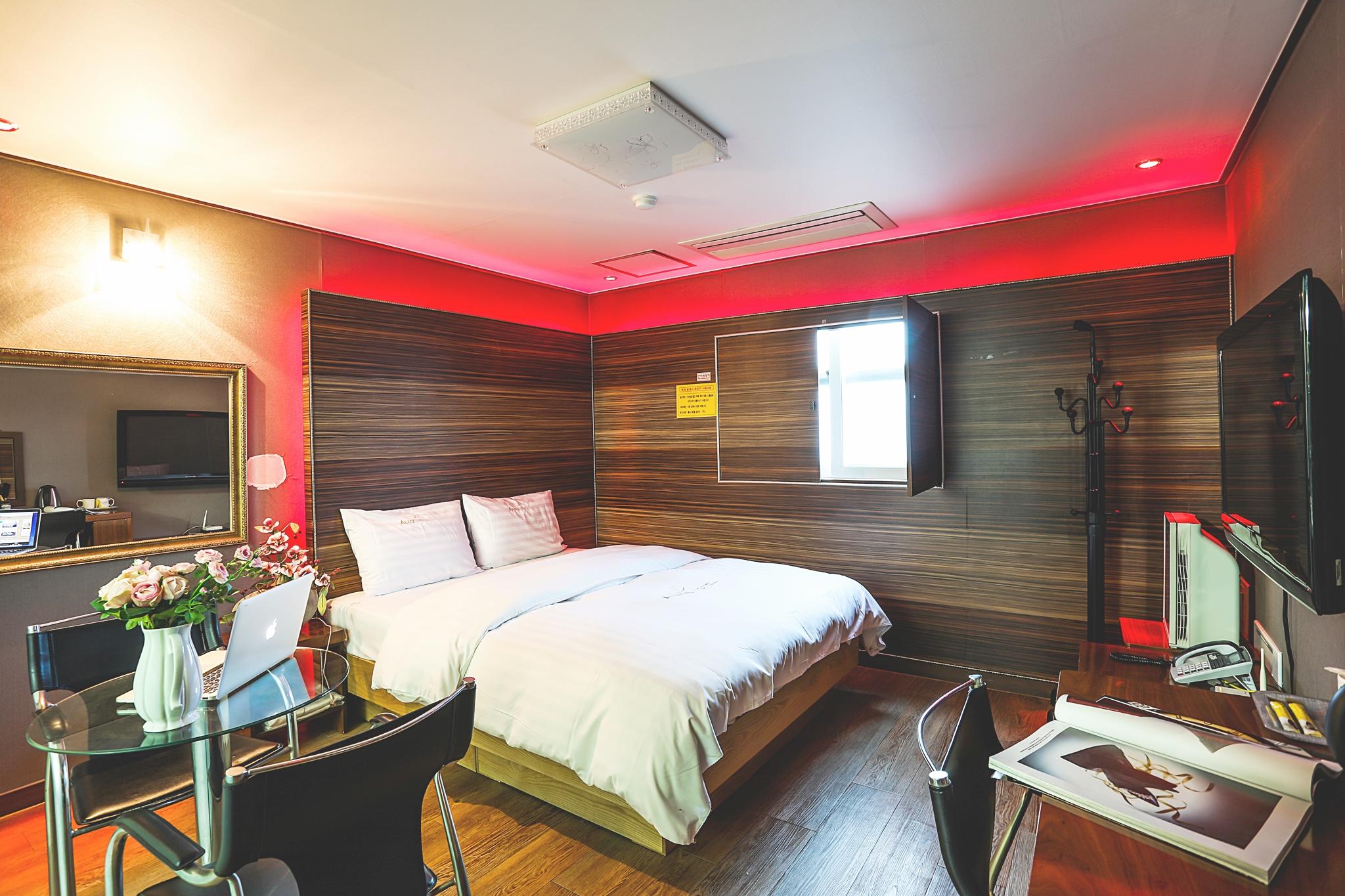 Alice Hotel 17/43