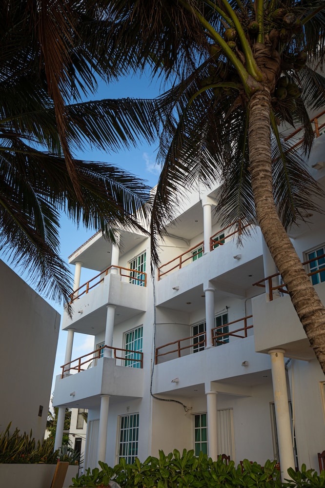 Hotel & Beach Club Ojo de Agua 3/49