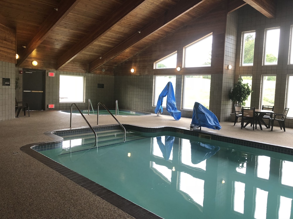 Boarders Inn & Suites by Cobblestone Hotels - Fayette 20/50