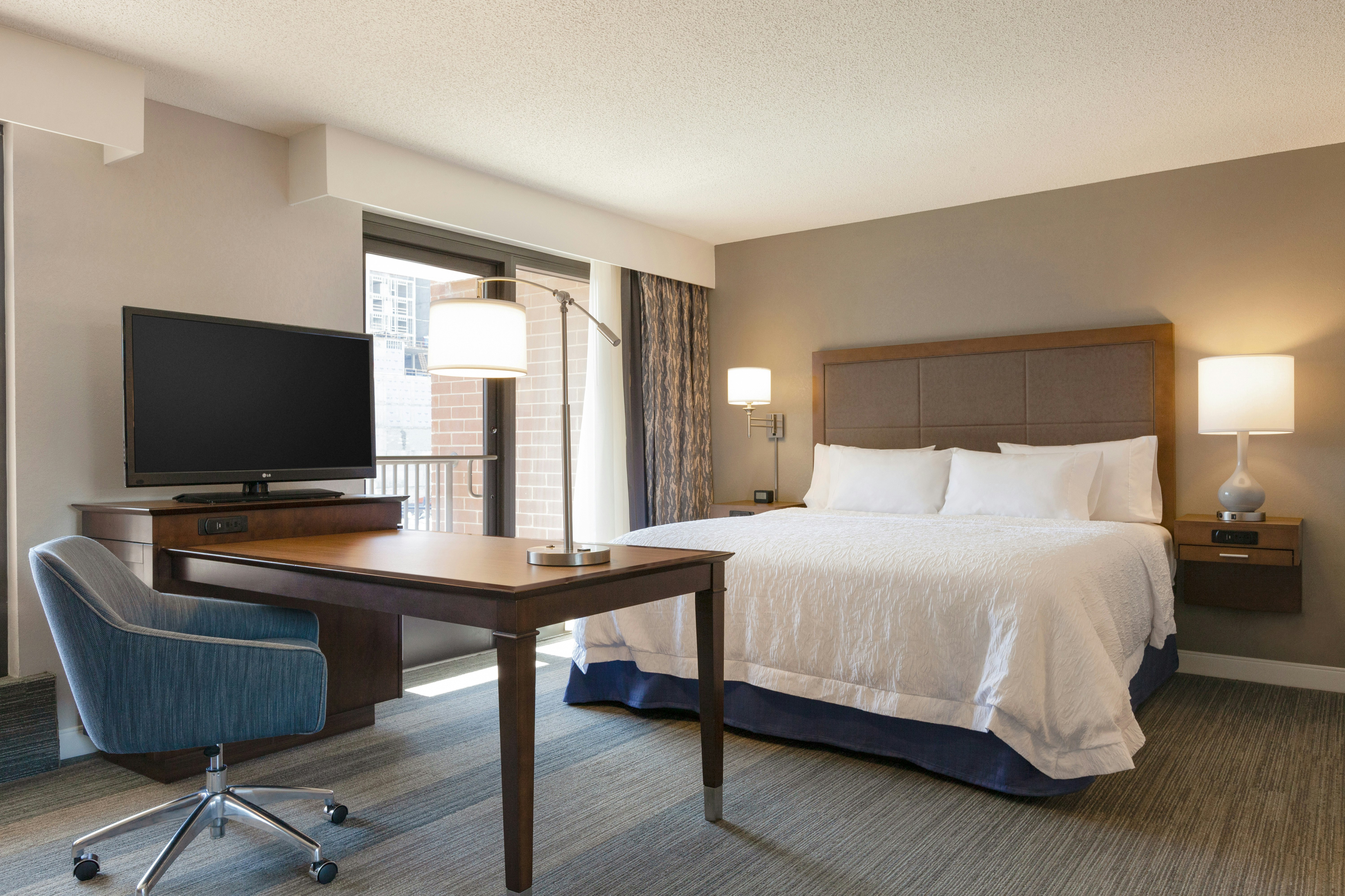 ROOM, KING BED, ACCESSIBLE