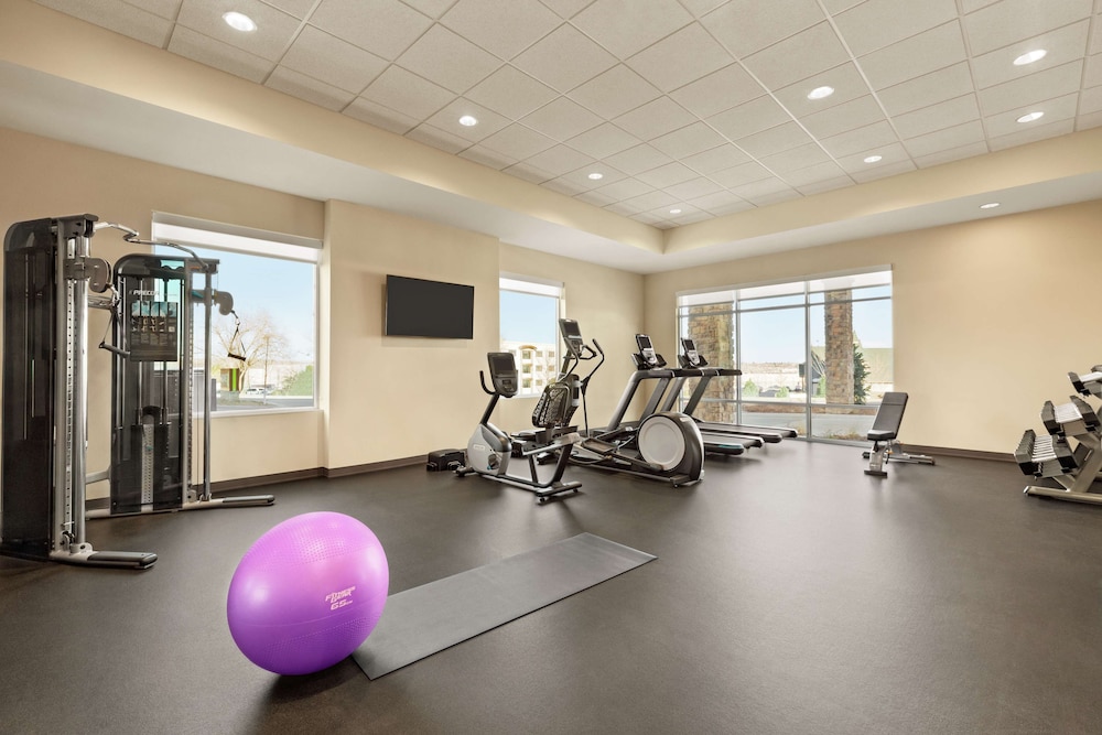 Home2 Suites By Hilton Colorado Springs South 15/30