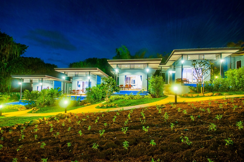Chomphu Resort Khaolak 28/35
