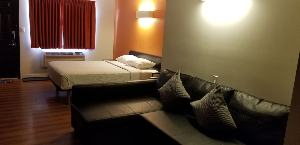 Motel 6 Innisfail AB 13/29