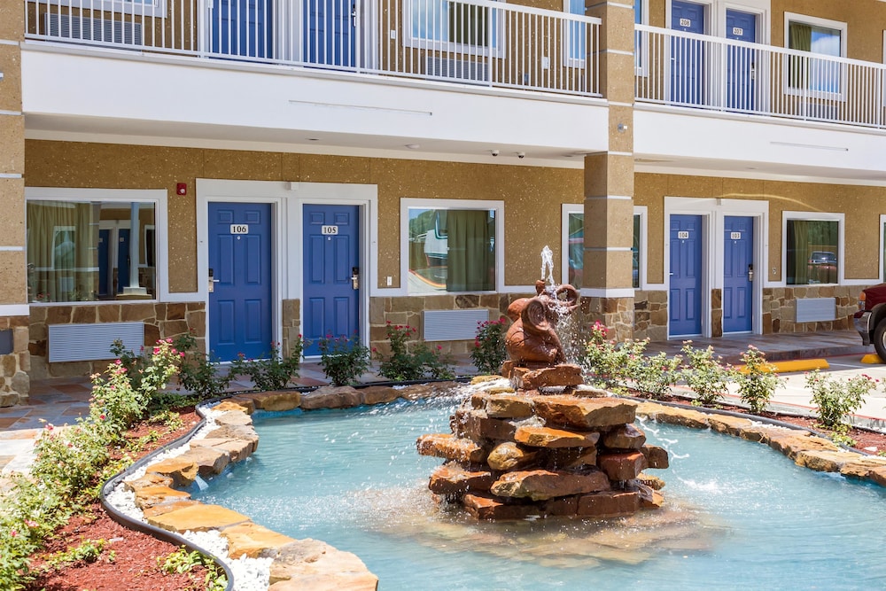 Motel6 Houston, TX - North 9/55