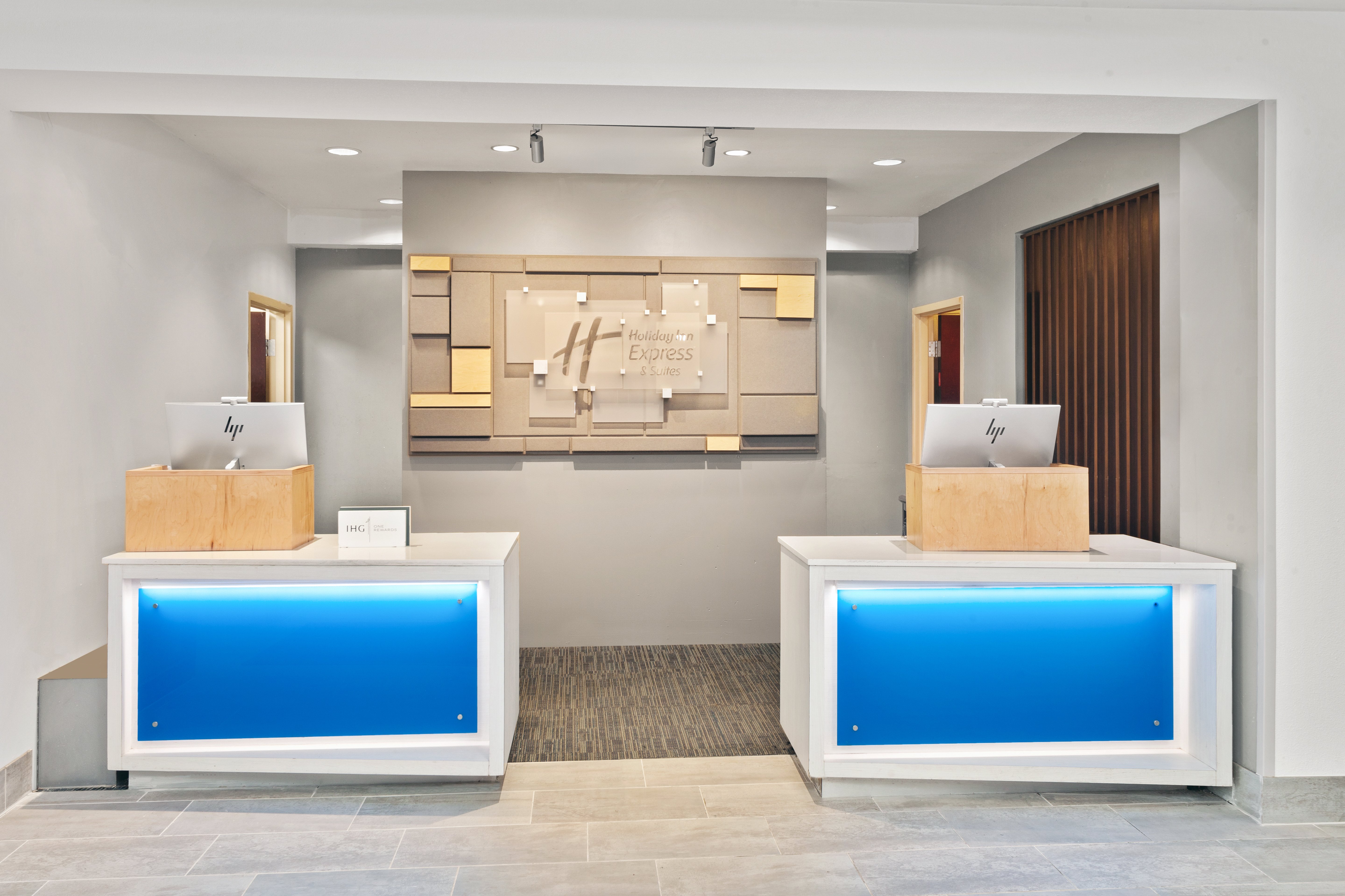 Holiday Inn Express Hotel And Suites Chicago Arpt Area West Ohare 10/46