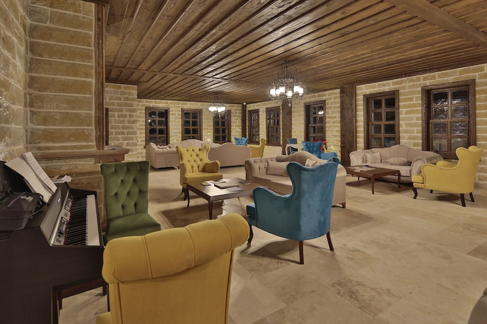 Elevres Stone House Hotel 51/67