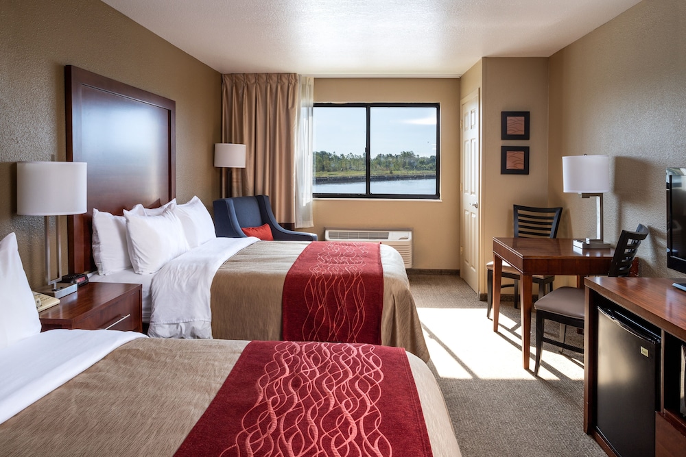 Comfort Inn River's Edge 13/26