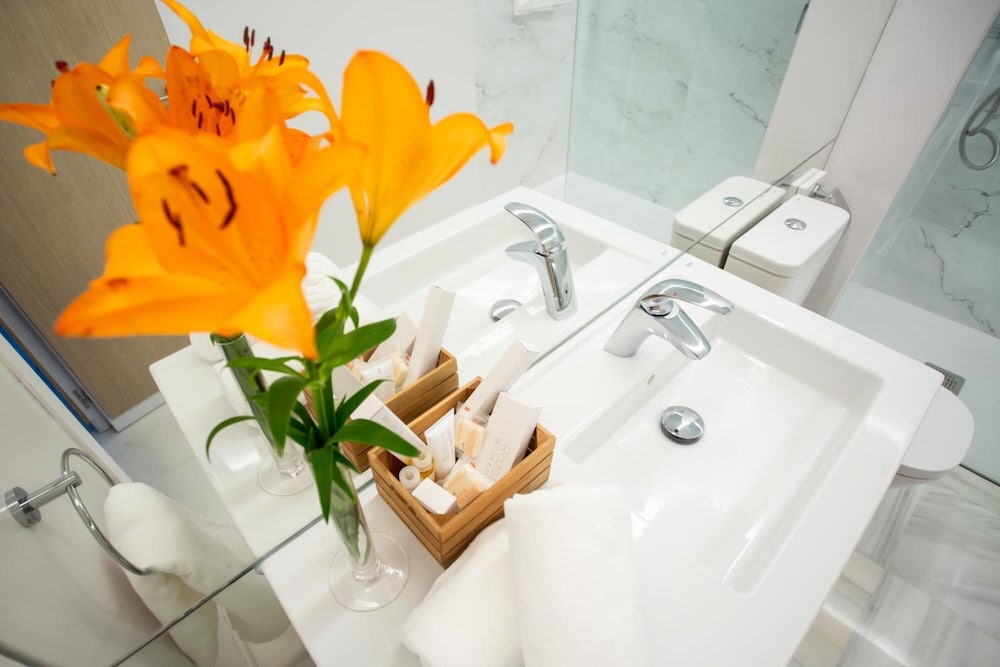 Plazuela del Carbon Suites 53/57
