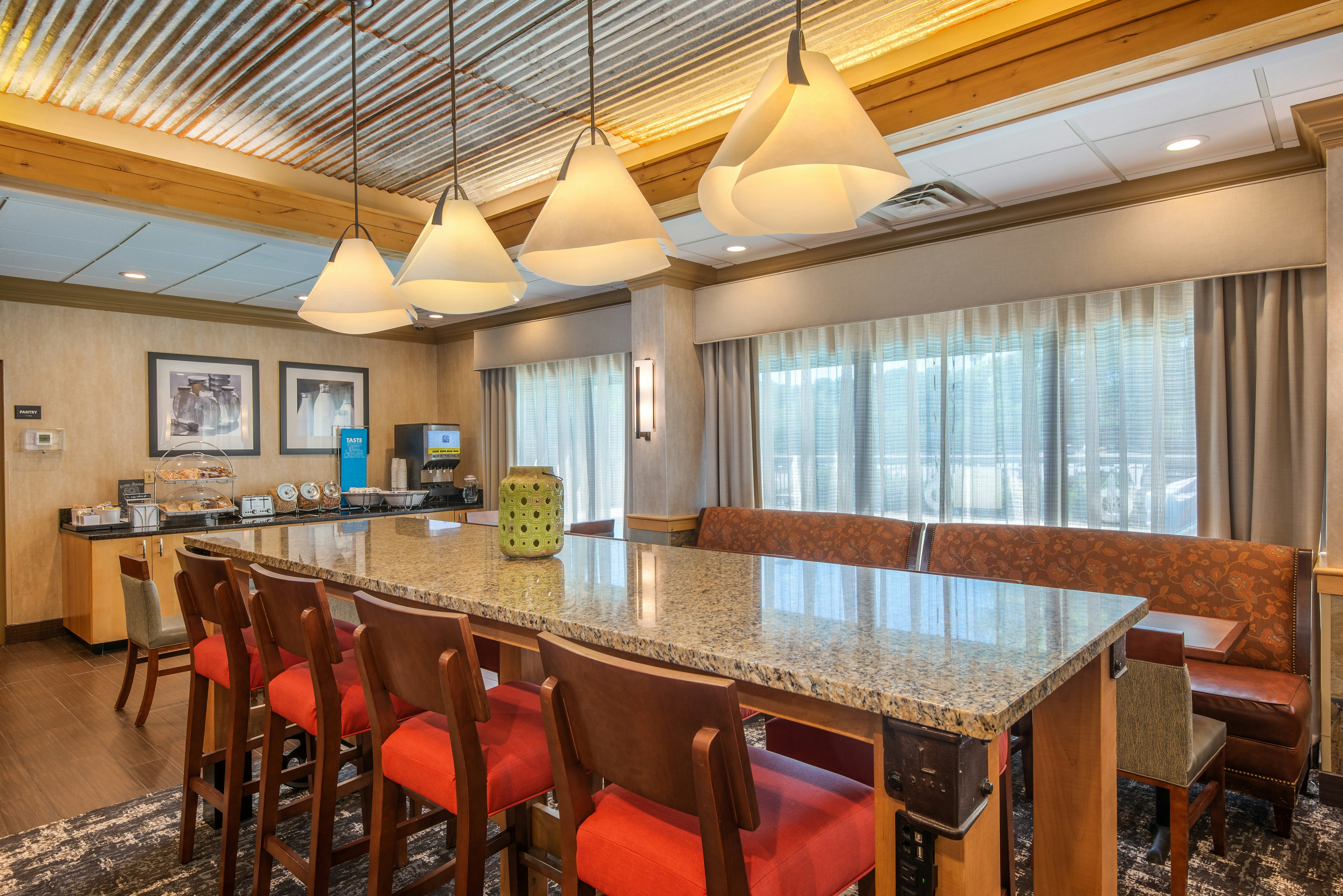 Hampton Inn Wilkesboro 29/50