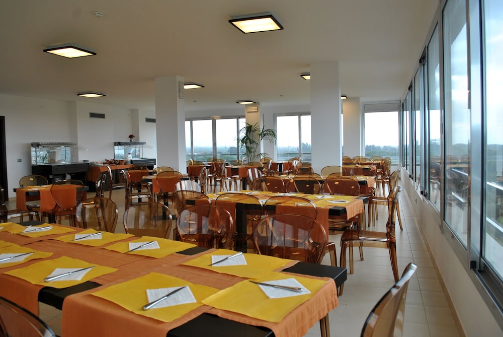 Althea Palace Hotel 41/45