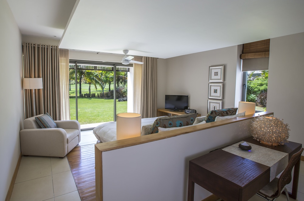 The Bay Club at Anahita 22/44