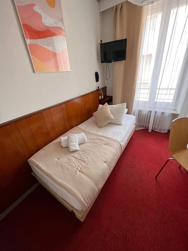 Azurene Royal Hotel 13/67