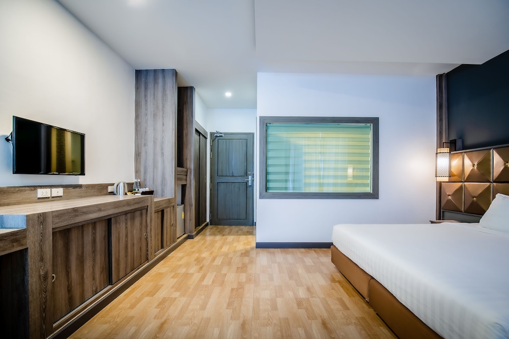 Addplus Hotel And Spa 6/27