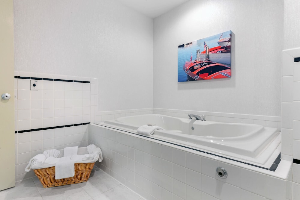 The Inn at Gran View Ogdensburg, Ascend Hotel Collection 18/41