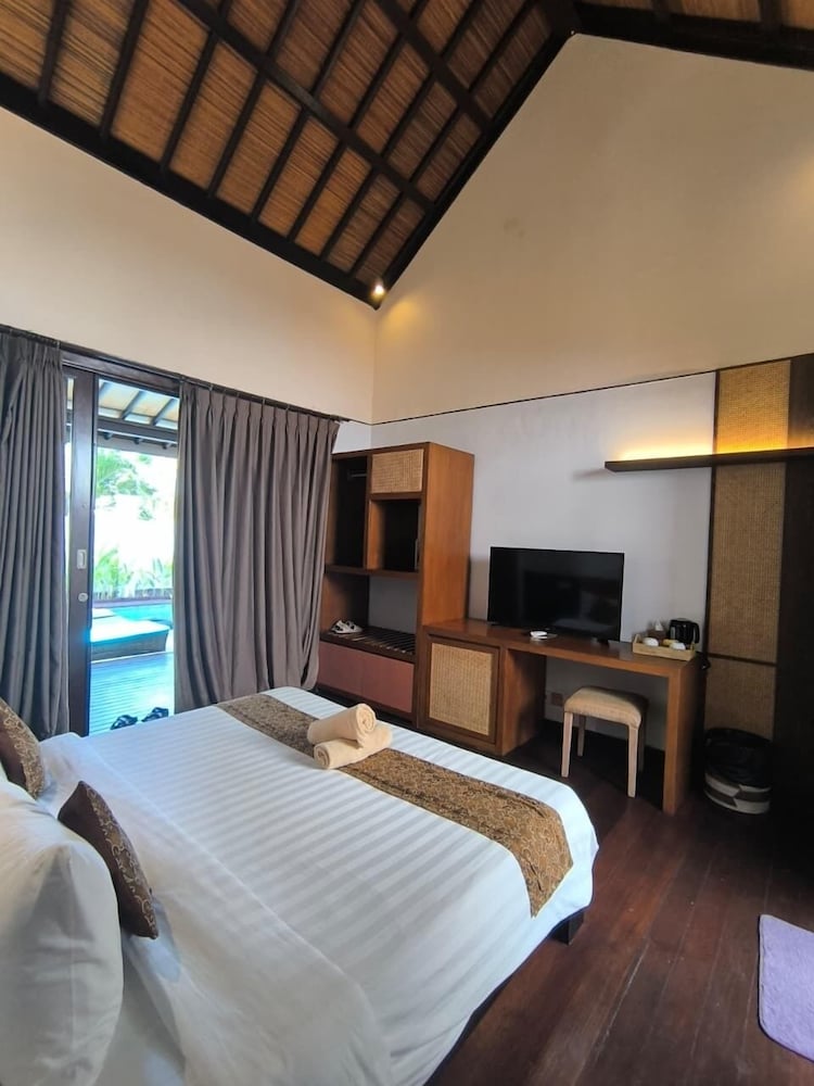 4 BEDROOMS, FAMILY, VILLA
