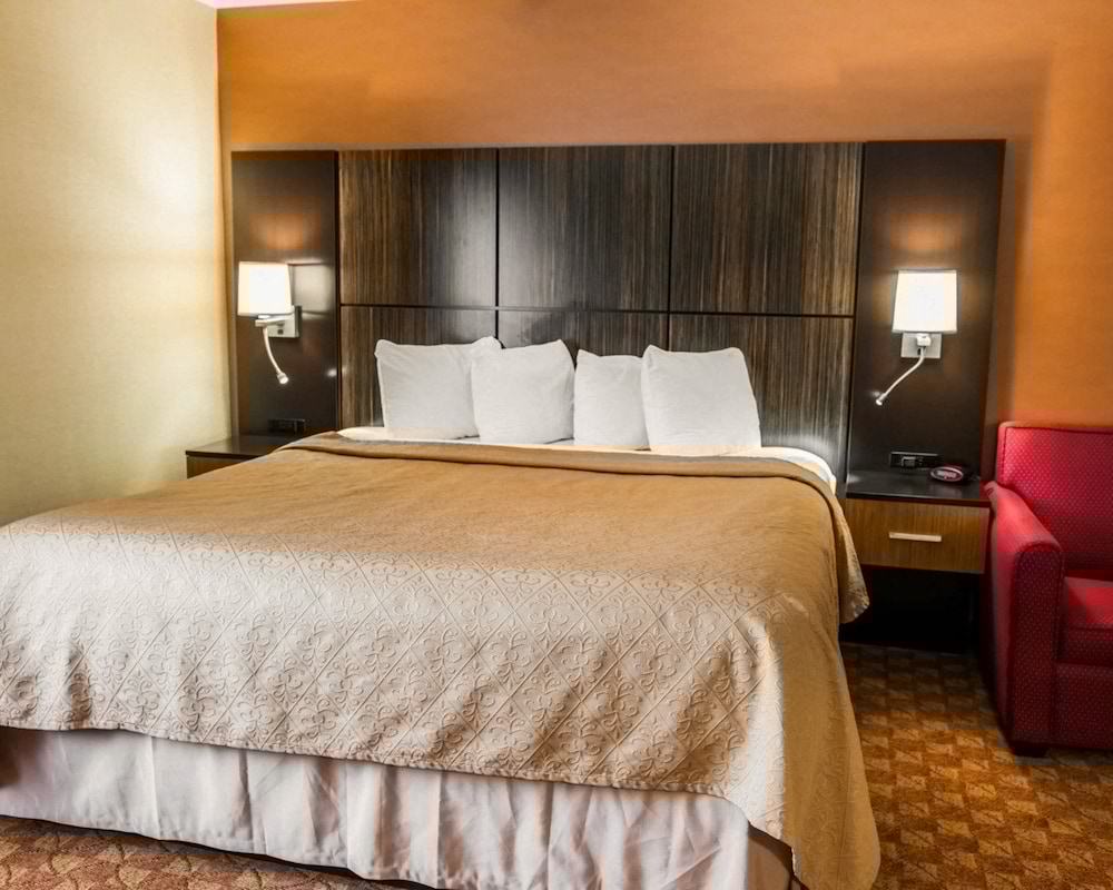 Quality Inn Franklin I-65 13/40