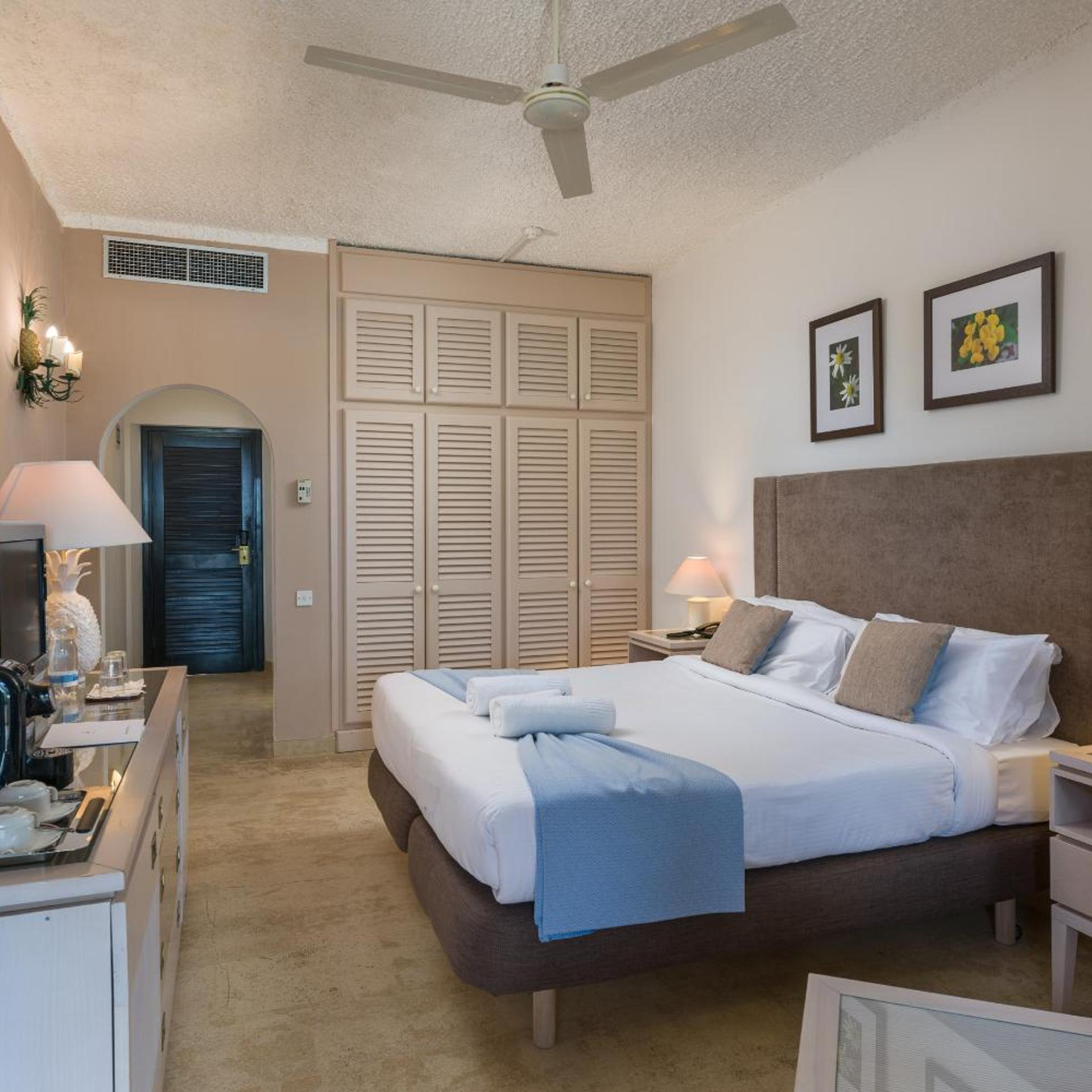 Room, Triple, Double Bed, Hotel Ta Cenc and Spa 7/8