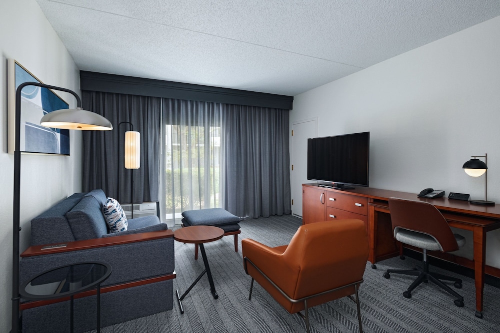 Courtyard by Marriott Dallas Richardson at Spring Valley 35/46