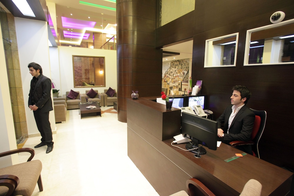 Lavender Home Hotel 44/56