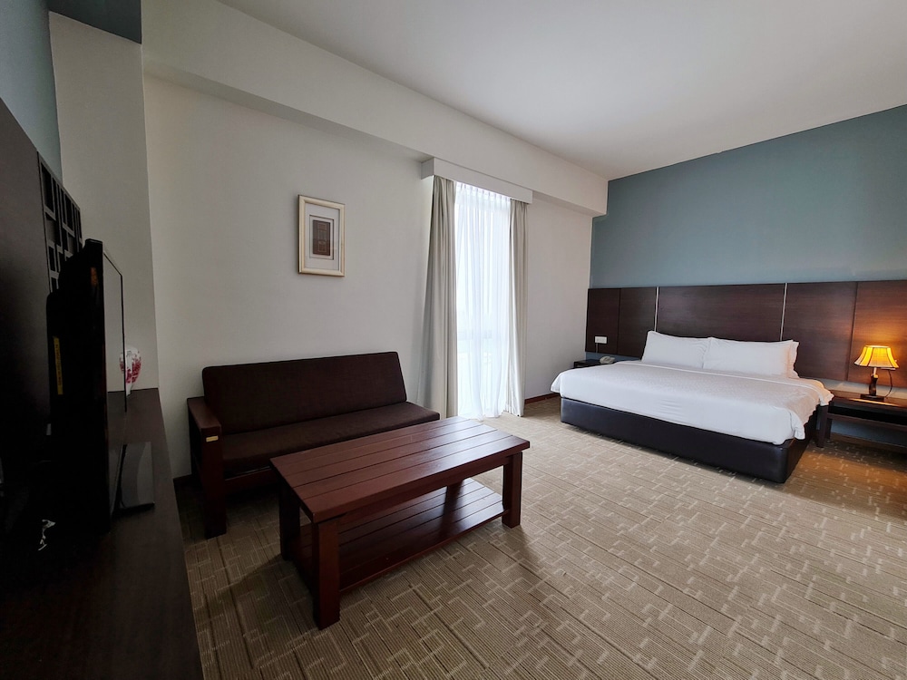 Swan Garden Hotel 12/50