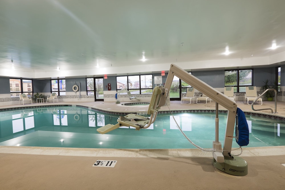 swimming pool spa