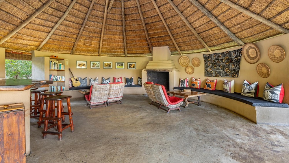 Umlani Bushcamp - Lodge 22/50