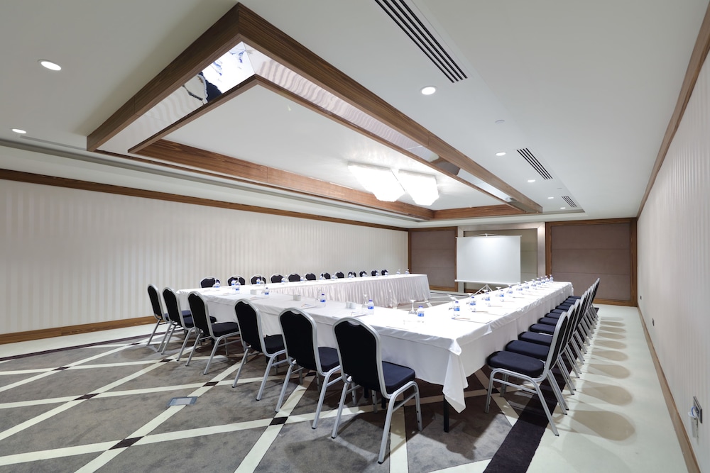 Sueno Hotels Deluxe Belek 70/77