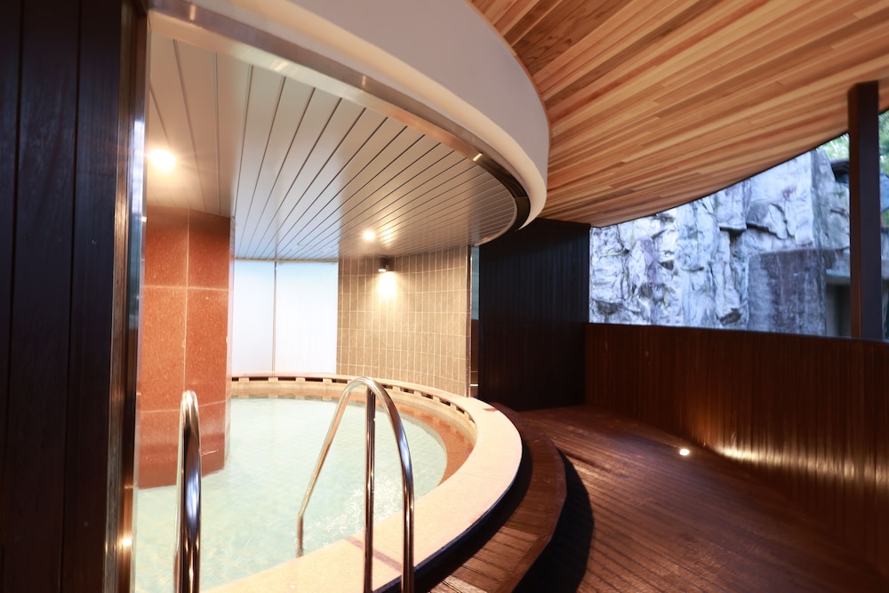 Dukgu Oncheon Resort Hotel 18/50