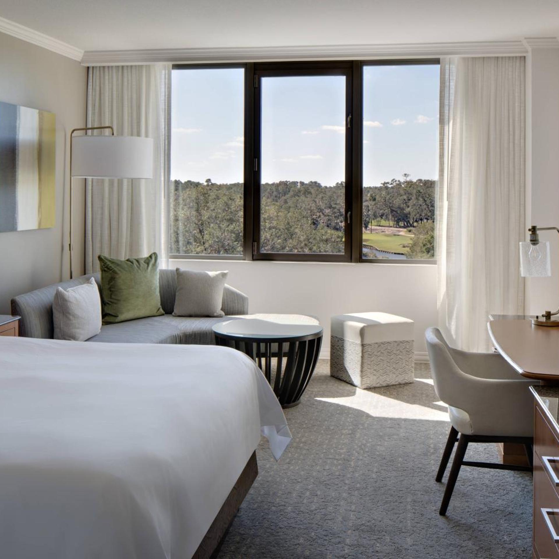 Room, King Bed, Resort View, Main Tower, Accessible