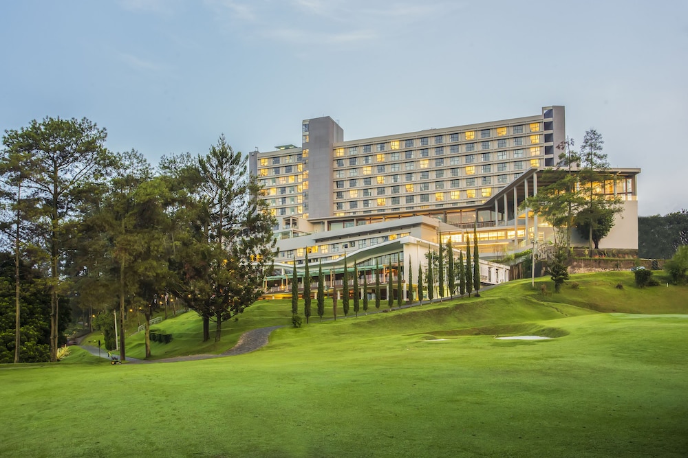 Swiss-Belresort Dago Heritage 62/68