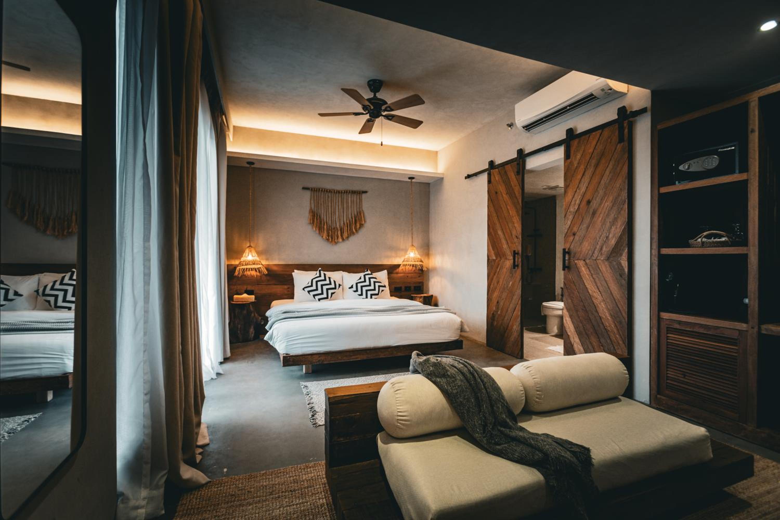 Vip, Deluxe, Queen Bed