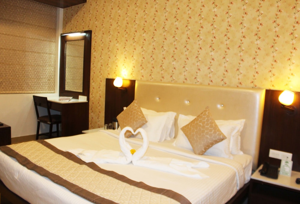 1 BEDROOM, PREMIUM