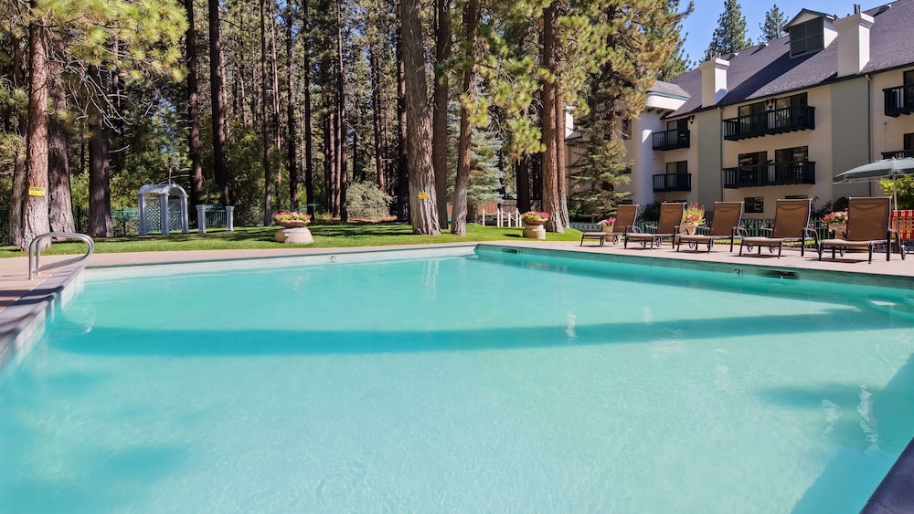 Chateau Big Bear Boutique Hotel, BW Signature Collection in BIG BEAR LAKE - CA