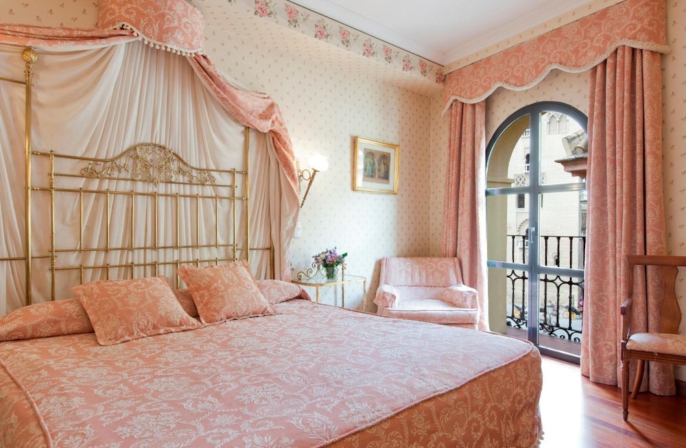 SUPERIOR, DOUBLE BED