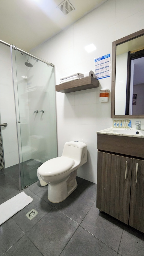 Hotel BE Suites Cali 48/50