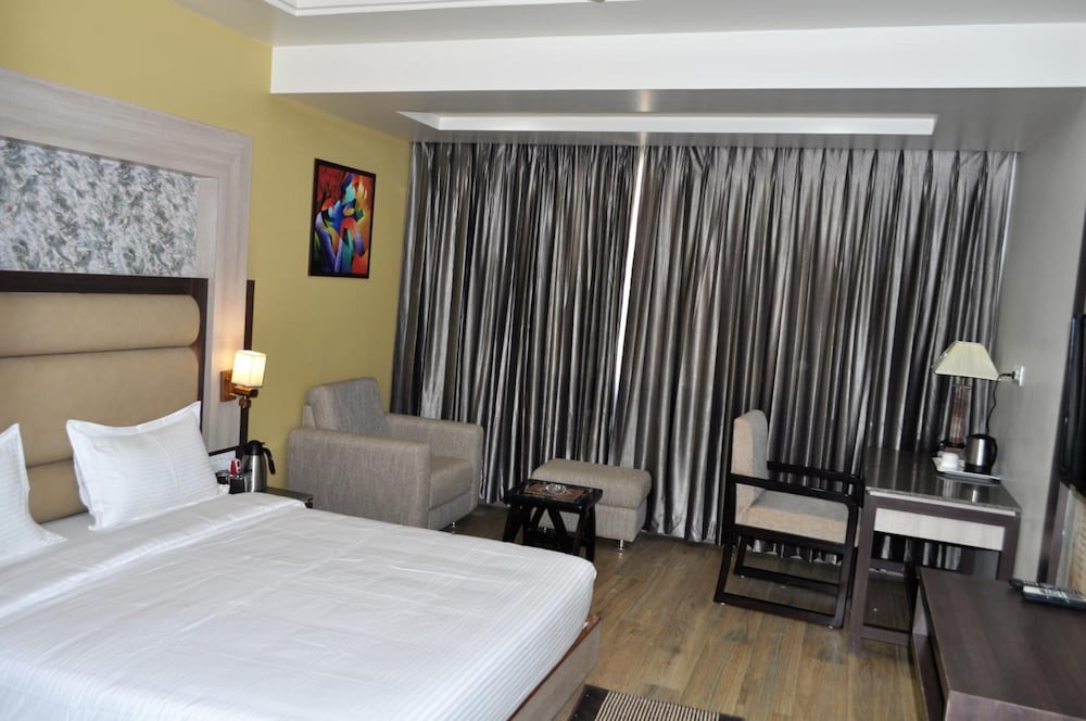 Hotel Continental Blue 22/44