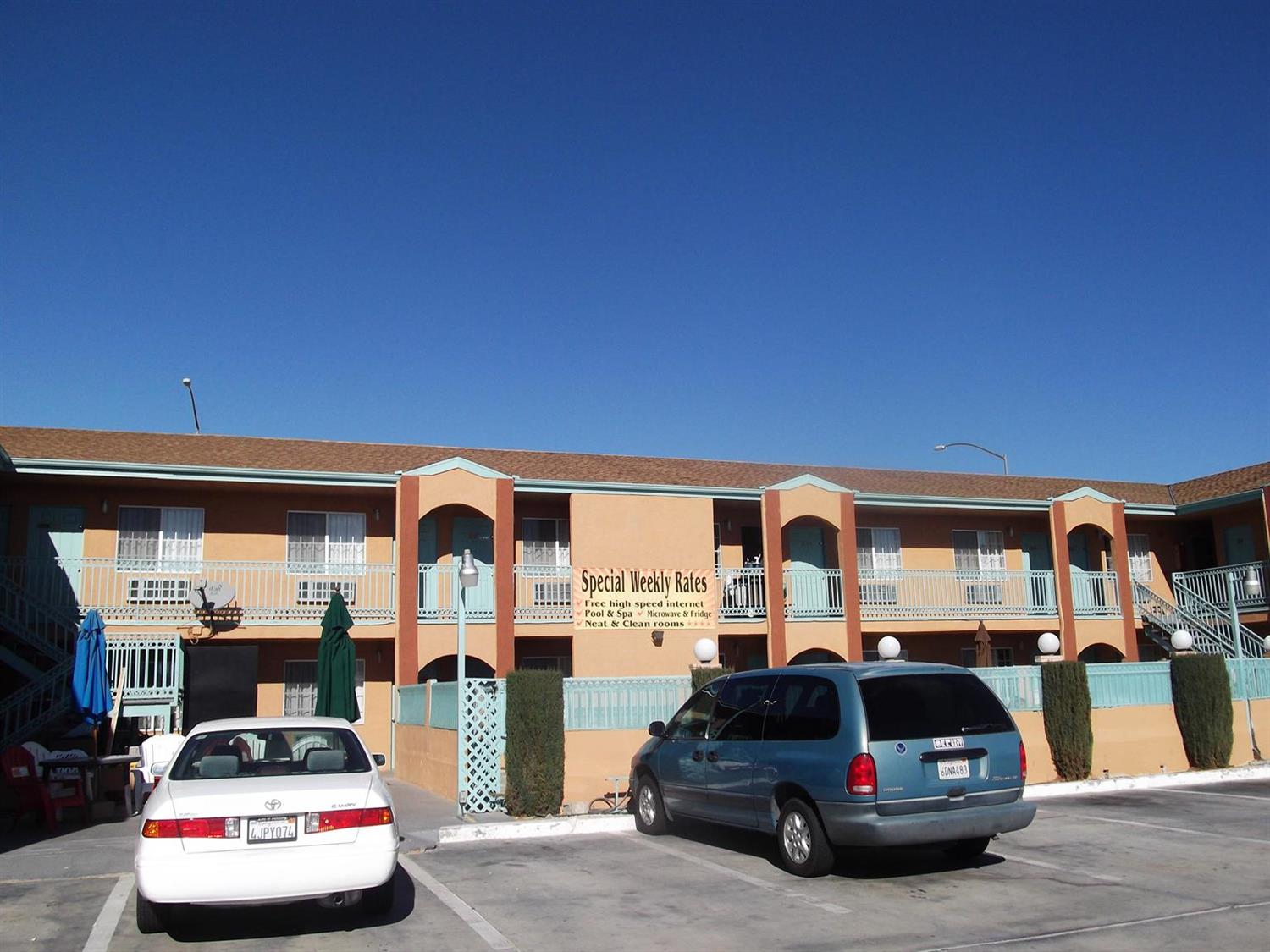Aerospace Inn Mojave 7/9