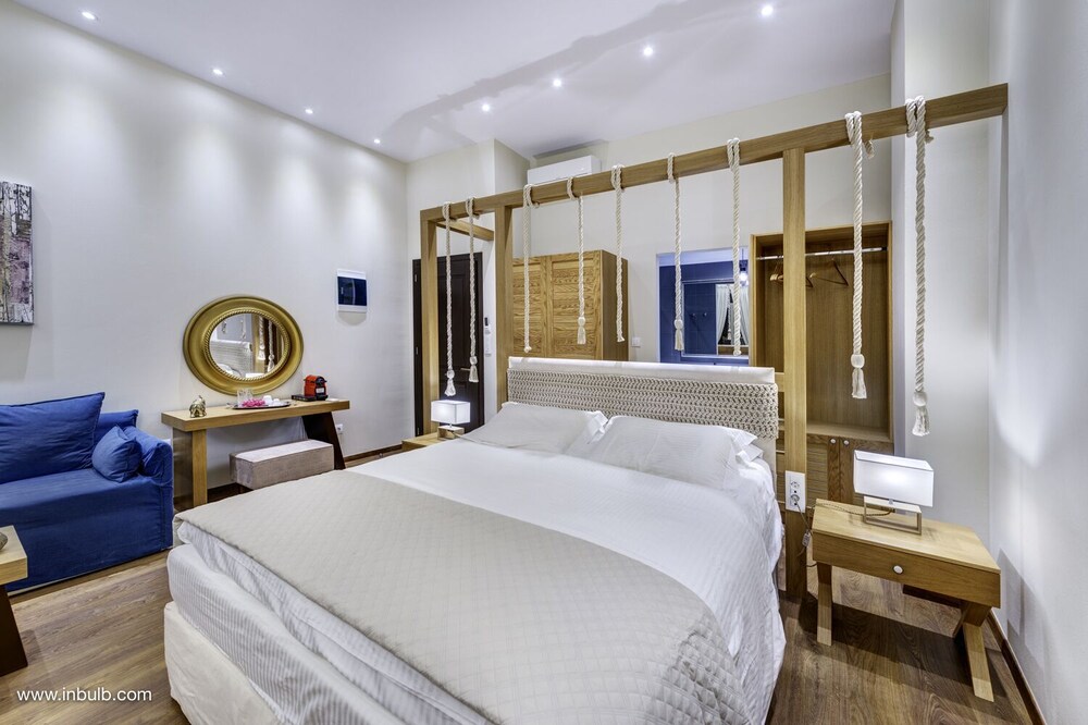 1844 Suites 15/61