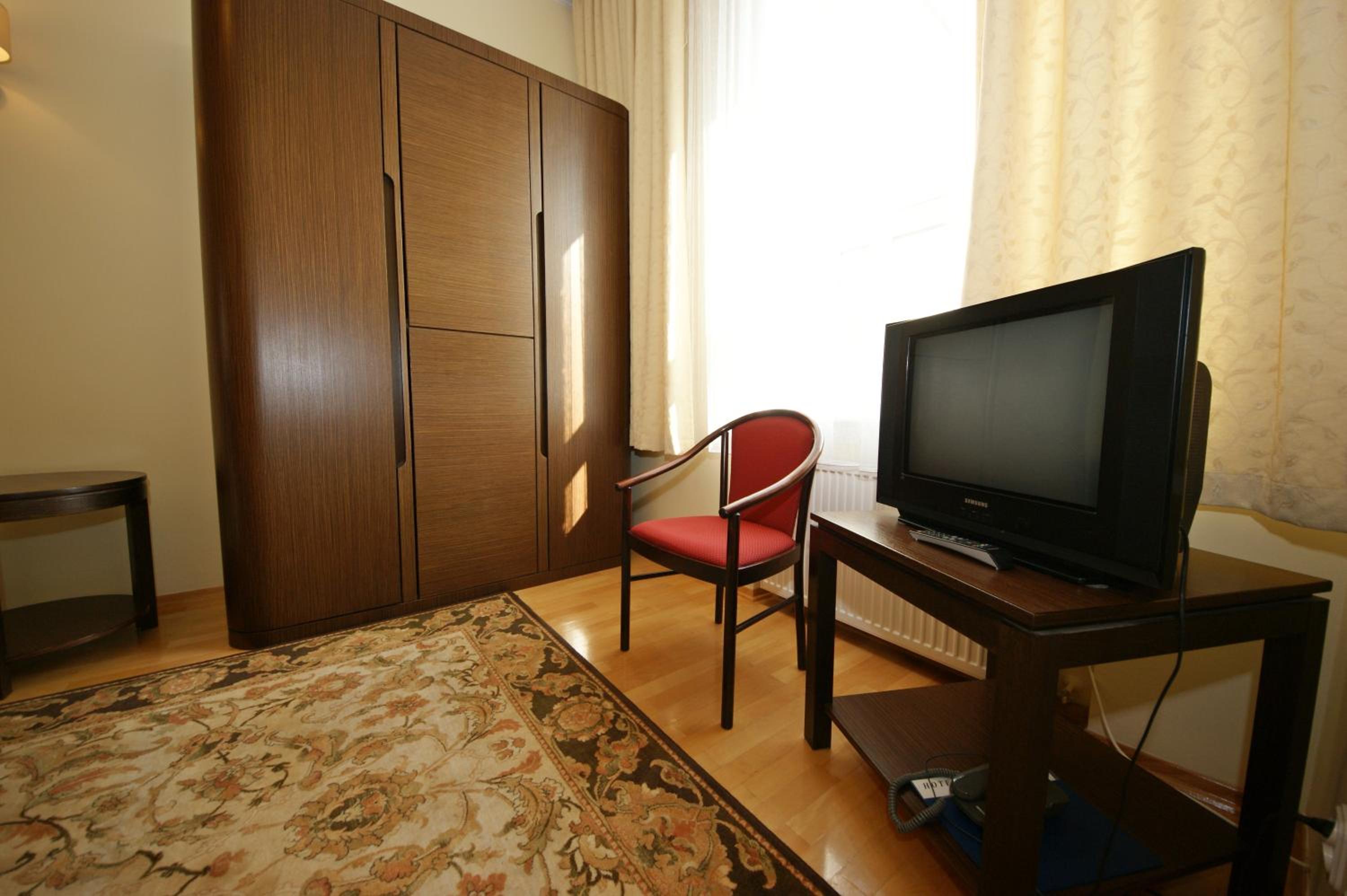 Zamkowy 36/50