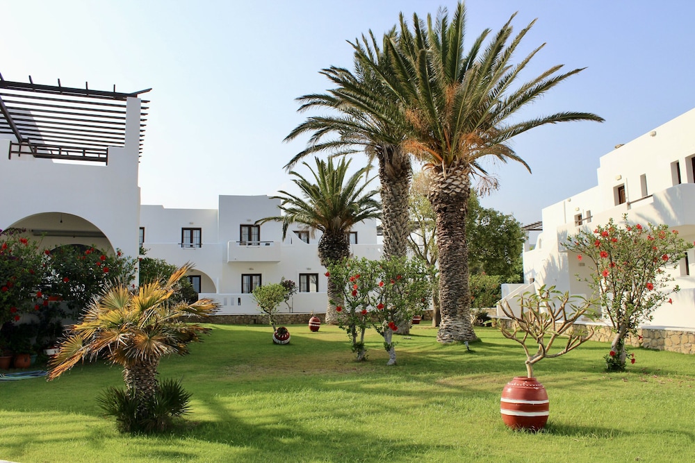 Irini Hotel 56/63