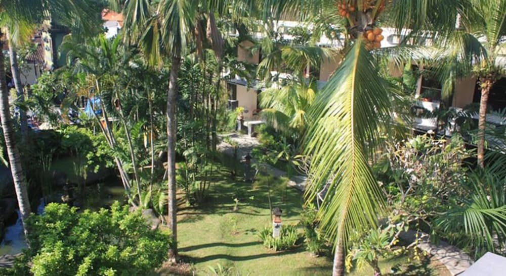 Bakungs Beach Hotel 31/38