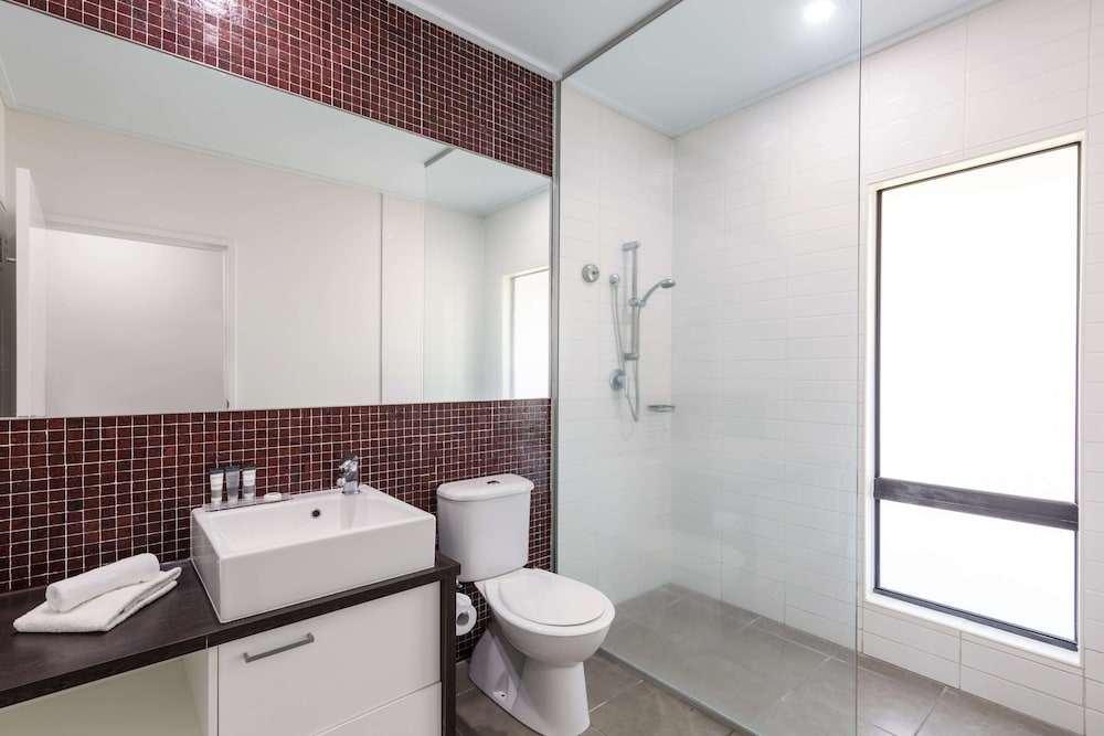 Oaks Cable Beach Resort 52/53