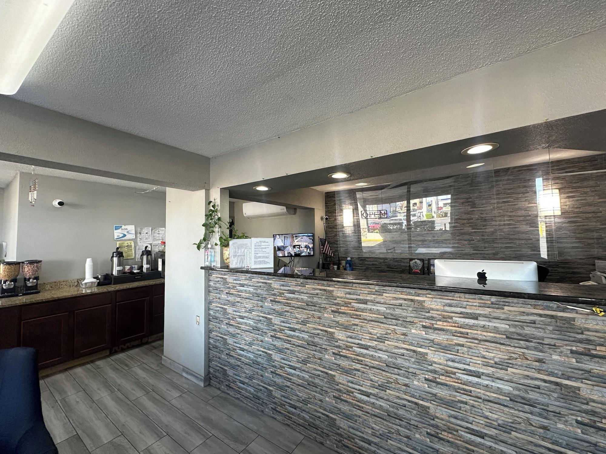 Executive Inn 7/41