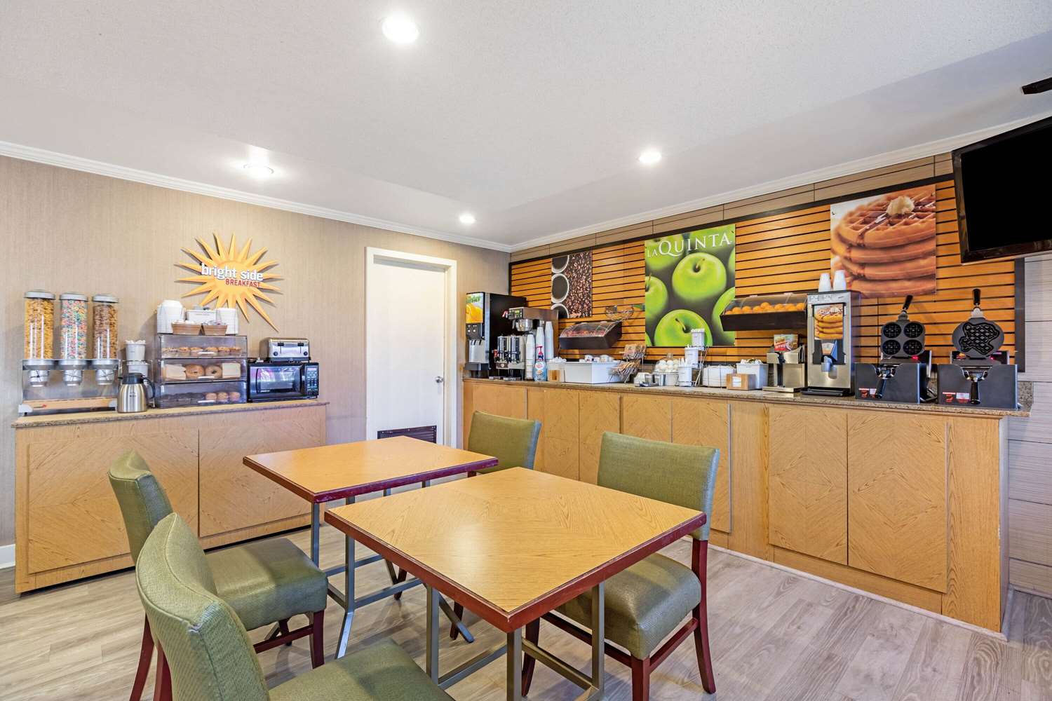 La Quinta Inn & Suites by Wyndham El Paso East 26/37