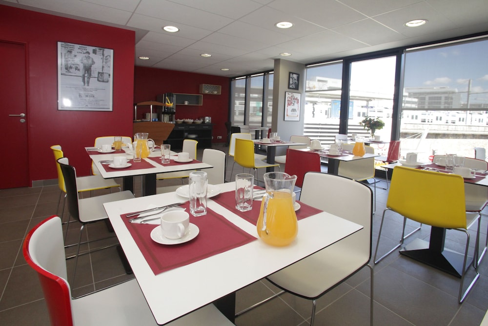 Appart'hotel Odalys City Campus - Paris Rueil Malmaison 40/50