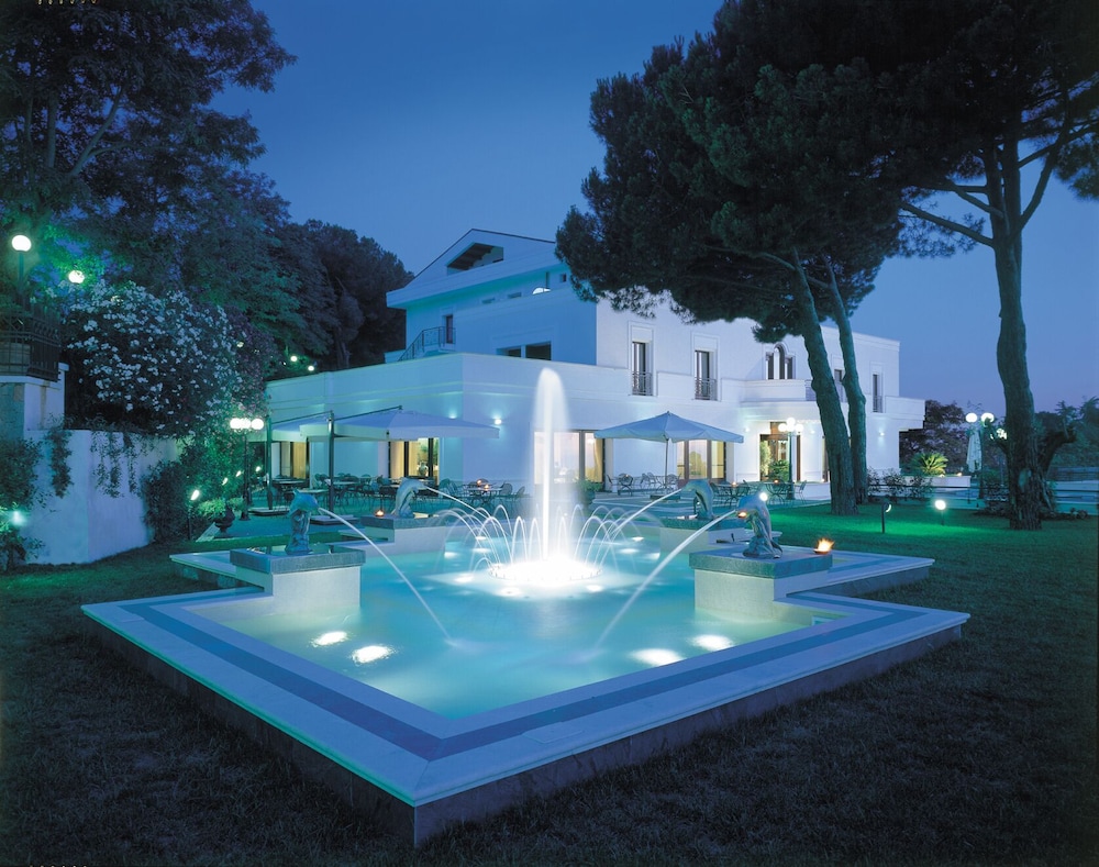 LH Hotel Domus Caesari 5/42