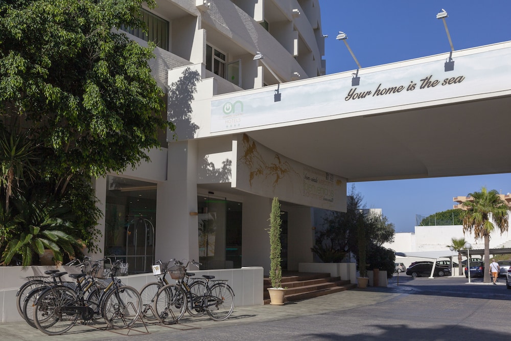 On Hotels Oceanfront Adults Designed 3/50