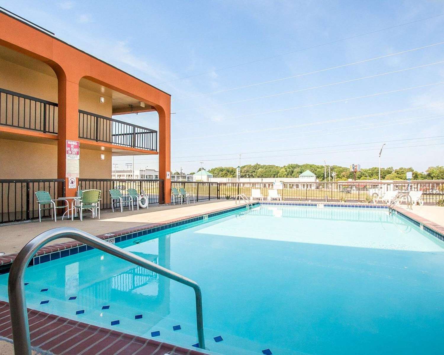 Econo Lodge Inn & Suites Jackson Northwest 21/38