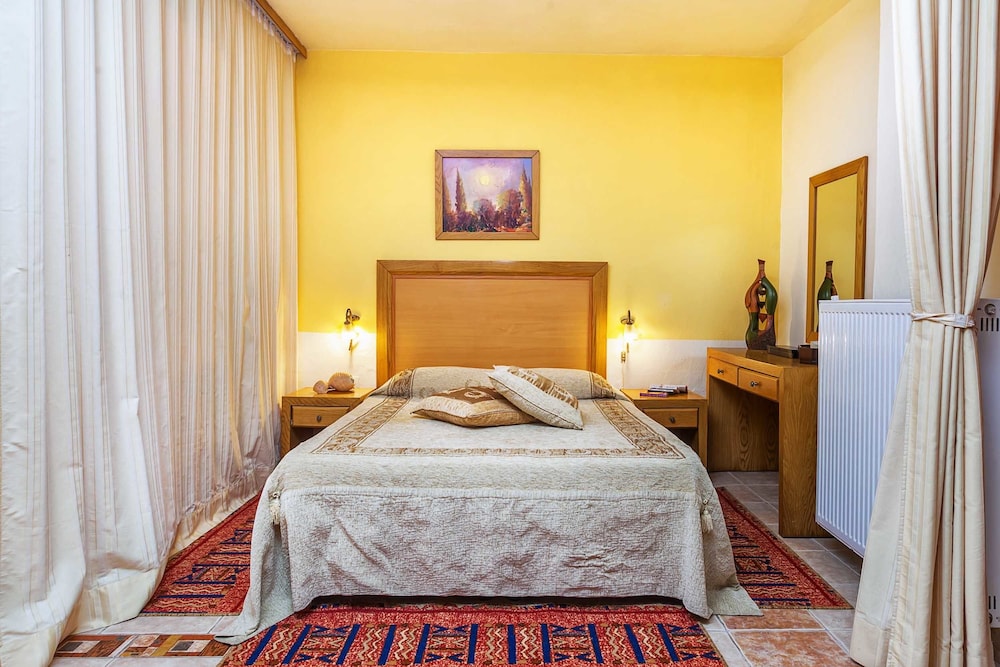 Akritas Ef Zin Villas & Suites 8/50